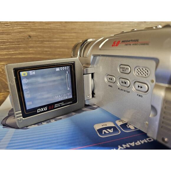 DXG 572V Digital Video Camera 5.0 Megapixel 2” High Resolution TFT Screen Works - Picture 7 of 11